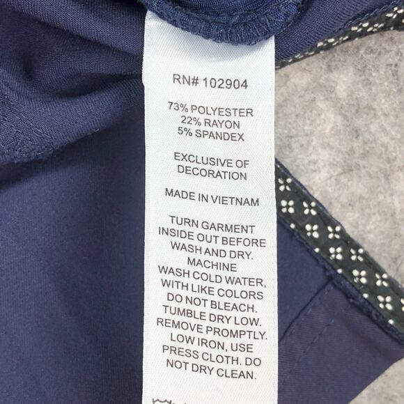 Beyond Scrubs Top Womens Medium Navy Blue V Neck 2 Pocket Stretch Style 5100SB - Picture 8 of 13